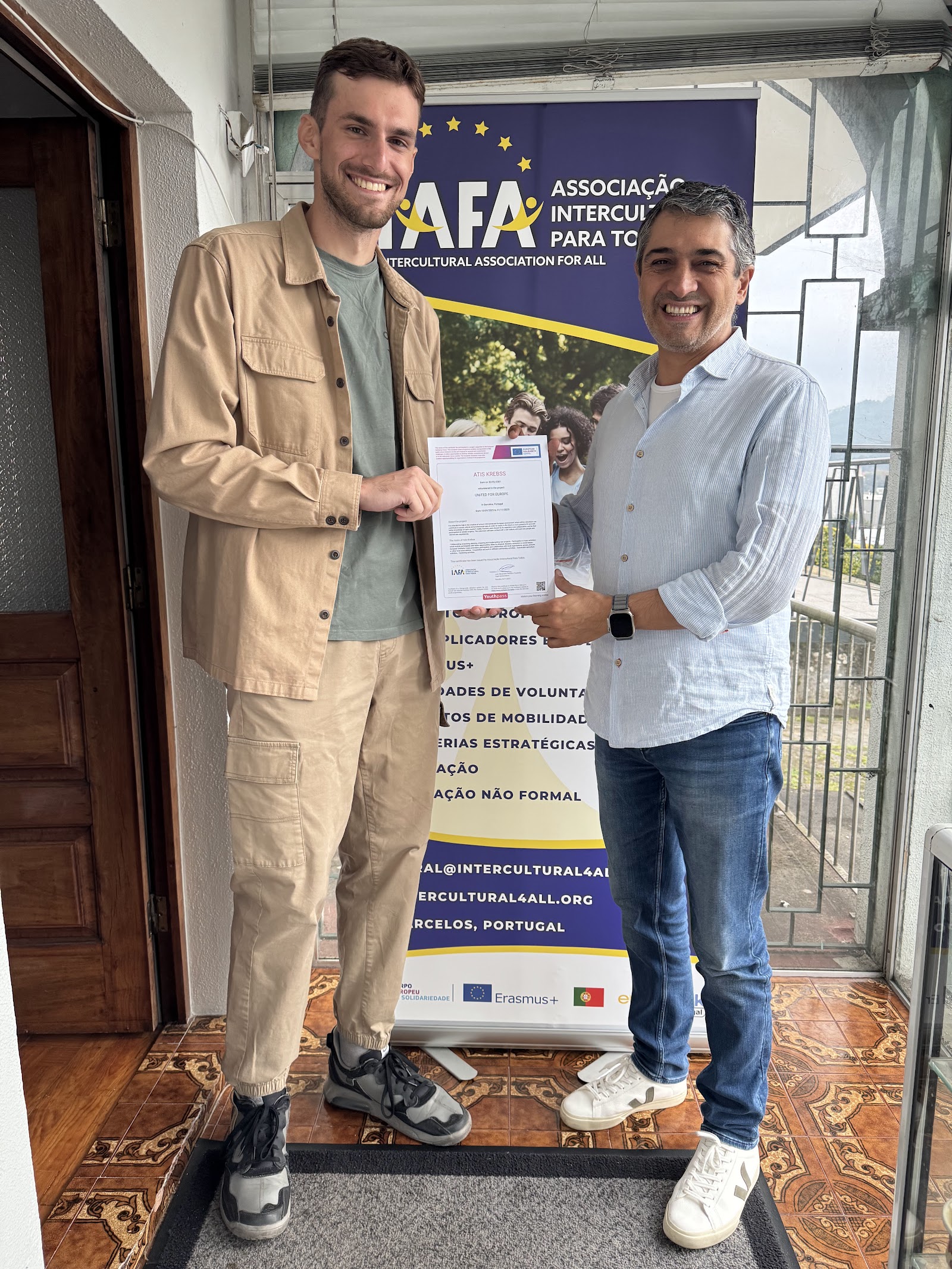 Um momento — Atividade 2 — Atis e Kader